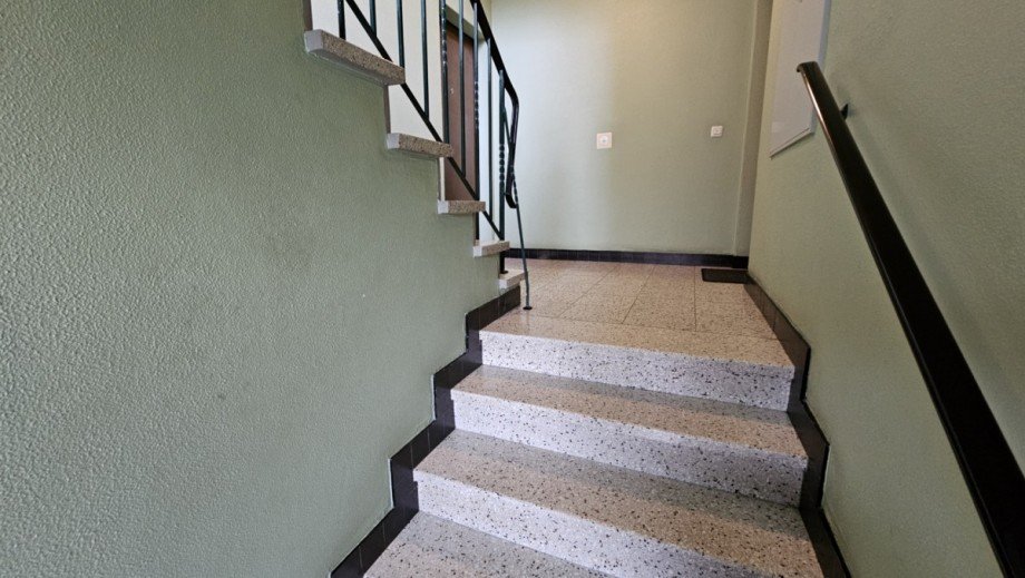 Hausflur Etagenwohnung Krefeld / H�ls