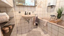 Badezimmer Doppelhaush�lfte  Gartengl�ck  in Holten