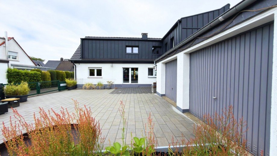 Hausansicht Doppelhaush�lfte Menden