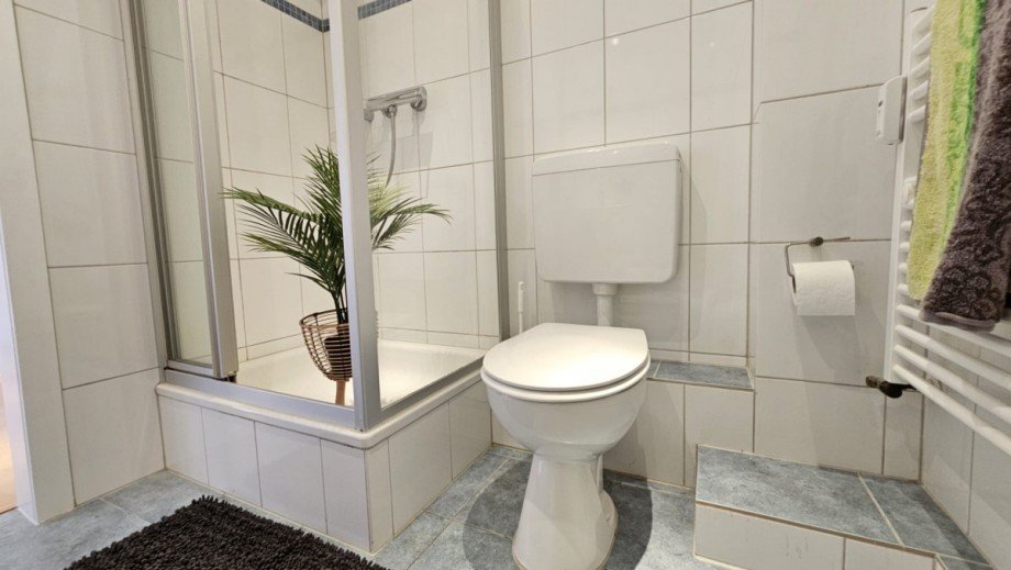 Bad 2 Etagenwohnung Krefeld / H�ls