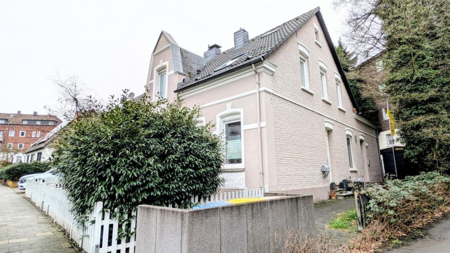 Stra�enansicht Wohnanlagen M�lheim an der Ruhr