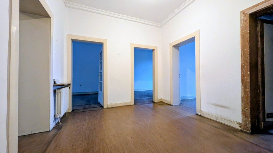 1. OG Flur Mehrfamilienhaus Duisburg / Meiderich