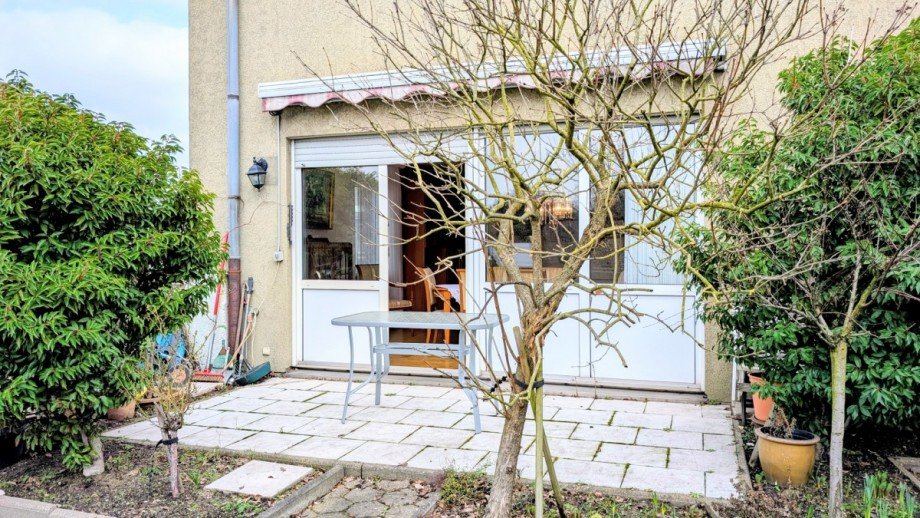 Terrasse Doppelhaush�lfte Duisburg / Meiderich