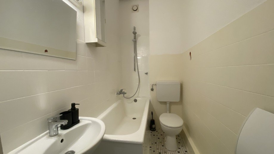 Badezimmer Etagenwohnung Duisburg / Dellviertel