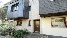 Hausansicht RESERVIERT- Familienfreundliches Einfamilienhaus mit Einliegerwohnung und Garten in Schwerte-Holzen!