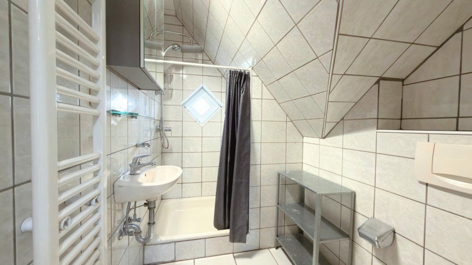 Badezimmer DG Reihenmittelhaus Menden