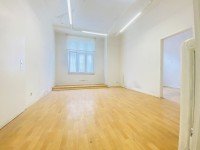 Bild (57559708e5063155580c8f51358e755d): Zentrale Gewerbeeinheit am Altmarkt | 2 Kaltmieten Erlass