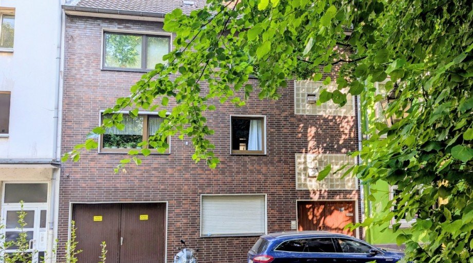 Haus 2 - Vorderfassade Wohn- / Gesch�ftshaus Duisburg