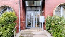 Hauseingang Wohnung  Innenhafen  mit Weitblick, Tiefgarage & gro�em Balkon