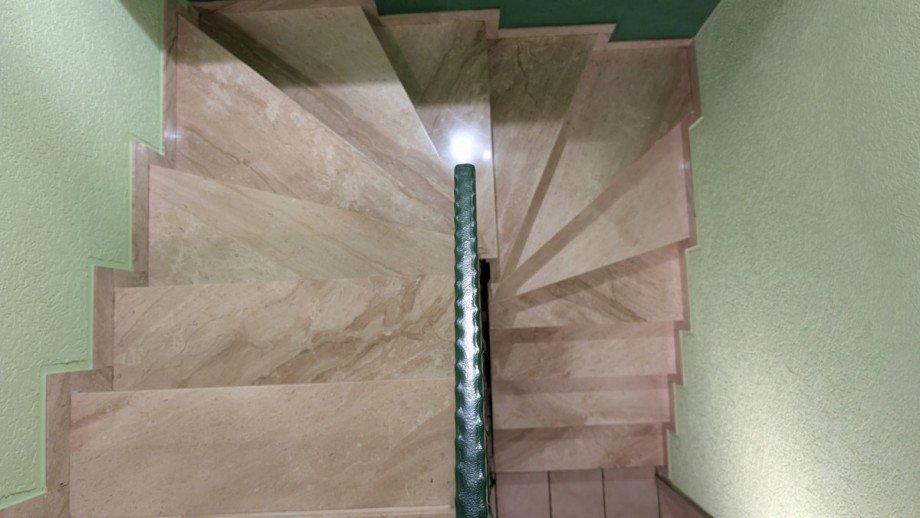 Bungalow, Treppenhaus Zweifamilienhaus Duisburg / Walsum