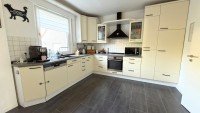 Bild (632e05ec0990a2cc9de68079f419d481): Einziehen statt renovieren - gepflegte Doppelhaush�lfte mit gro�em Garten & Garage in Herne!