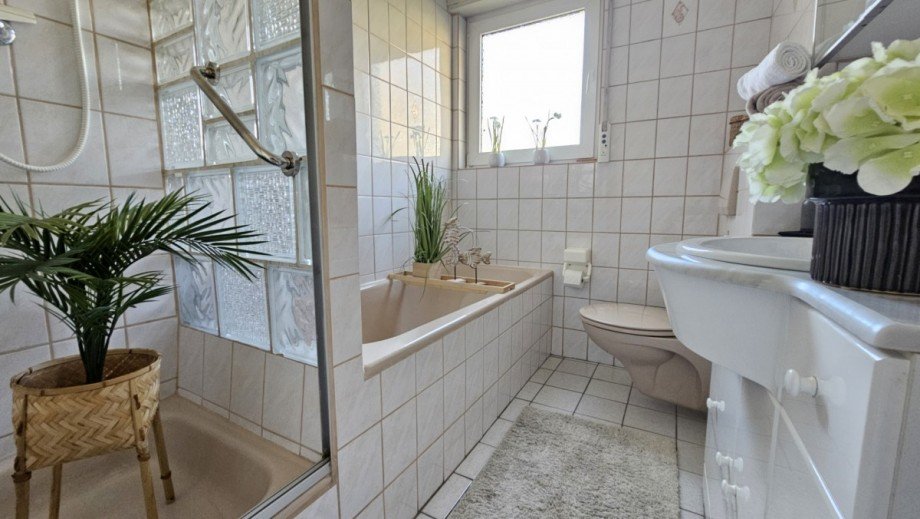Badezimmer 3.0 Erdgeschosswohnung Duisburg