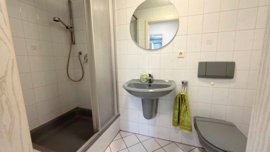 Kellerbad Doppelhaush�lfte Schwerte