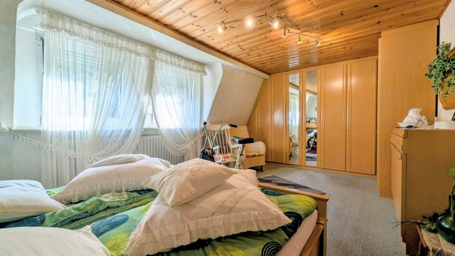 Schlafzimmer Reihenmittelhaus Duisburg