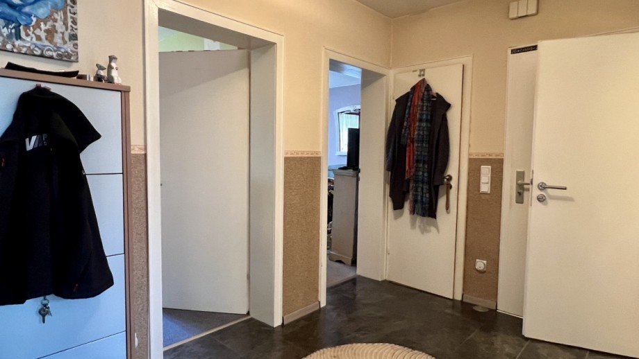 Diele Erdgeschosswohnung Duisburg / Baerl