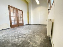 Raum 1 Attraktives Ladenlokal mit Schaufenster und flexibler Raumaufteilung