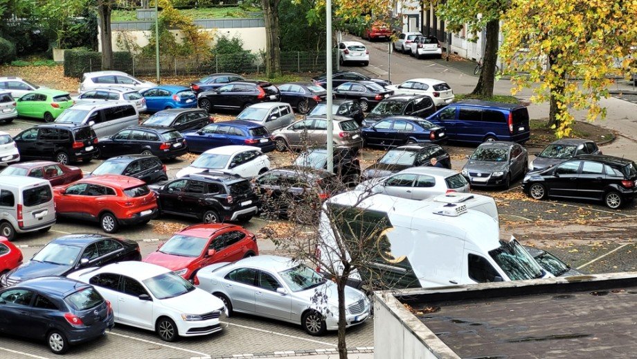 Nahegelegener Parkplatz Praxis Duisburg