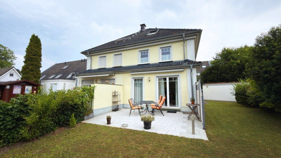 Hausansicht Doppelhaush�lfte Schwerte