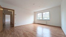 Wohnzimmer Helle und renovierte Single-Wohnung mit 2 Zimmern