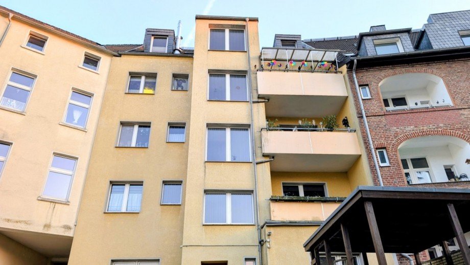 R�ckansicht Wohn- / Gesch�ftshaus Duisburg