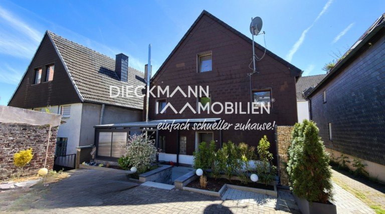 Titelbild Schwerte - Westhofen, Westfalen Mehrfamilienhaus Frisch saniert und voll im Trend: Ihr neues Schwerter Top-Investment!