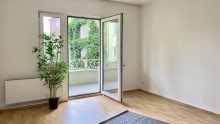 Wohnzimmer Gepflegte 2-Zimmer-Wohnung mit Balkon | Ausblick ins Gr�ne