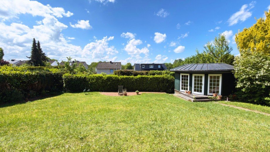 Gartenansicht Zweifamilienhaus Menden