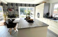 Bild (c5c214c38439ad9984f47fc3555ebbfe): Kernsaniertes Zweifamilienhaus inkl. freiwerdender Erdgeschosswohnung mit Garten