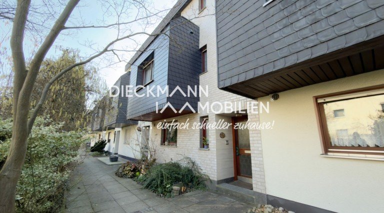 Titelbild Schwerte - Mitte Reihenmittelhaus Familienfreundliches Einfamilienhaus mit Einliegerwohnung, Garten und Balkon in Schwerte-Holzen!