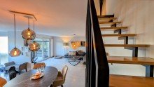 Treppe Ruhige Seitenstra�e | Neues Bad | Hochwertige Einbauk�che | Frei ab 12/2026 | Provisionsfrei