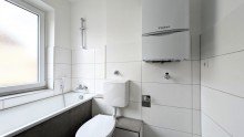 Badezimmer Helle und frisch renovierte Single-Wohnung mit 2 Zimmern