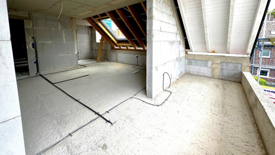 Dachgeschoss hinten Mehrfamilienhaus D�sseldorf