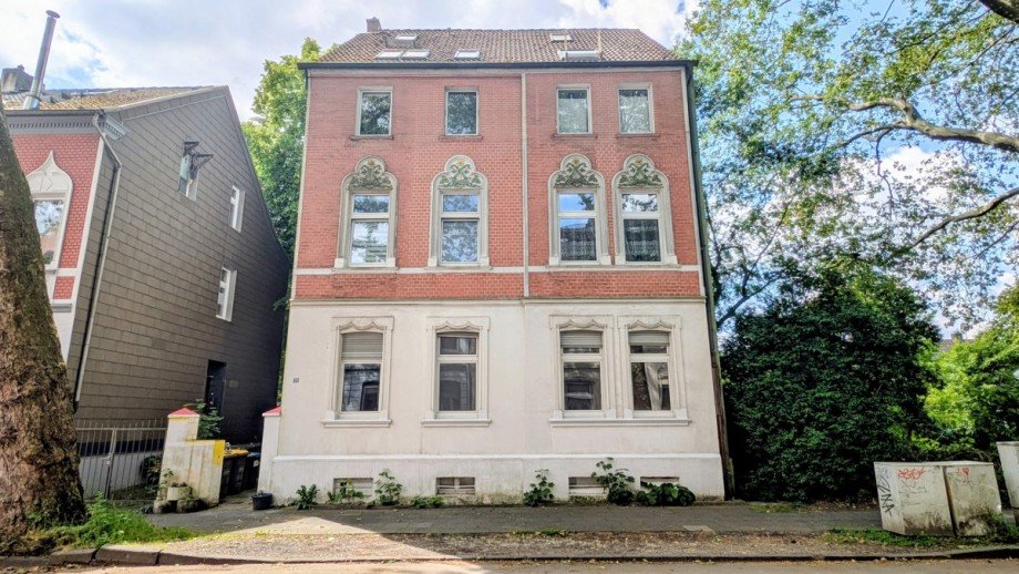 Vorderansicht Mehrfamilienhaus Duisburg / Meiderich