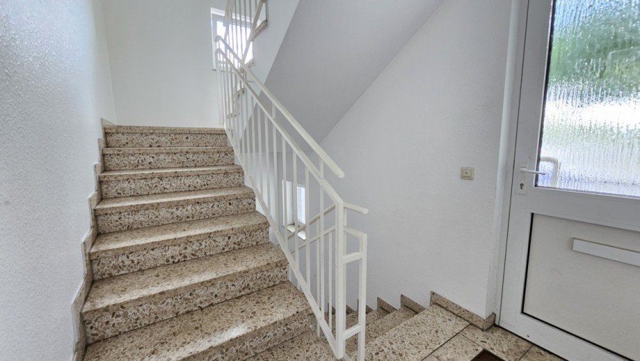 Hausflur Etagenwohnung Meerbusch / B�derich