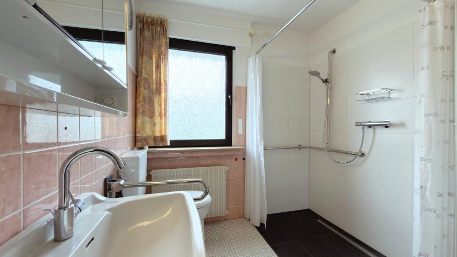 Badezimmer Doppelhaush�lfte Schwerte