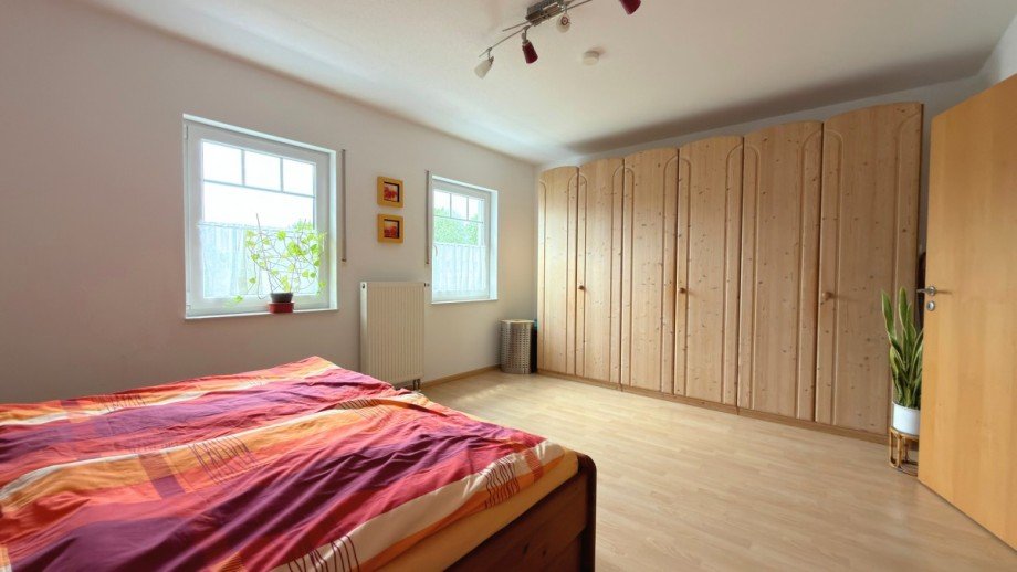 Schlafzimmer Doppelhaush�lfte Schwerte