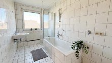 Badezimmer Ihr R�ckzugsort im Gr�nen - ruhig, hell, gro�z�gig