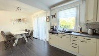 Bild (f5045e7b63b5dd765ffabff878019d18): Einziehen statt renovieren - gepflegte Doppelhaush�lfte mit gro�em Garten & Garage in Herne!