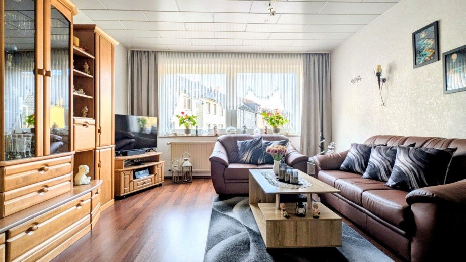 1. OG rechts Mehrfamilienhaus Duisburg