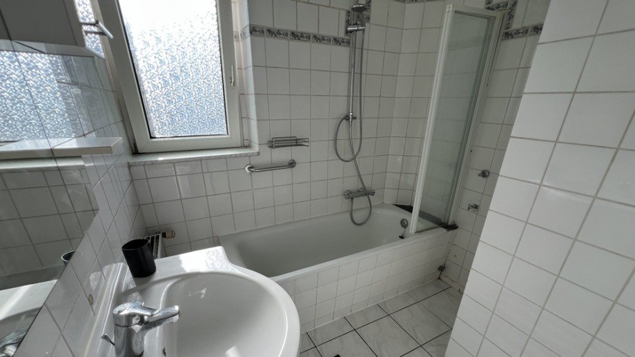 WE 10 - Badezimmer Mehrfamilienhaus Duisburg