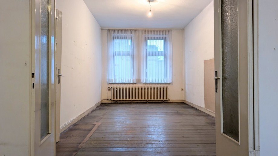 1. OG Wohnzimmer Mehrfamilienhaus Duisburg / Meiderich
